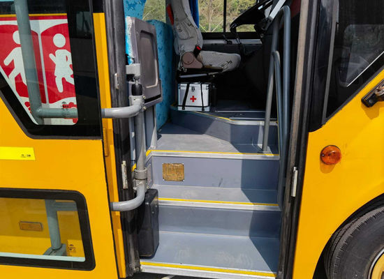 41 টি আসন 2014 বছরের ইউটং বাস জেড কে 6729 ডি ডিজেল ইঞ্জিন ব্যবহৃত স্কুল বাস এলএইচডি ড্রাইভার স্টিয়ারিং কোনও দুর্ঘটনা নেই