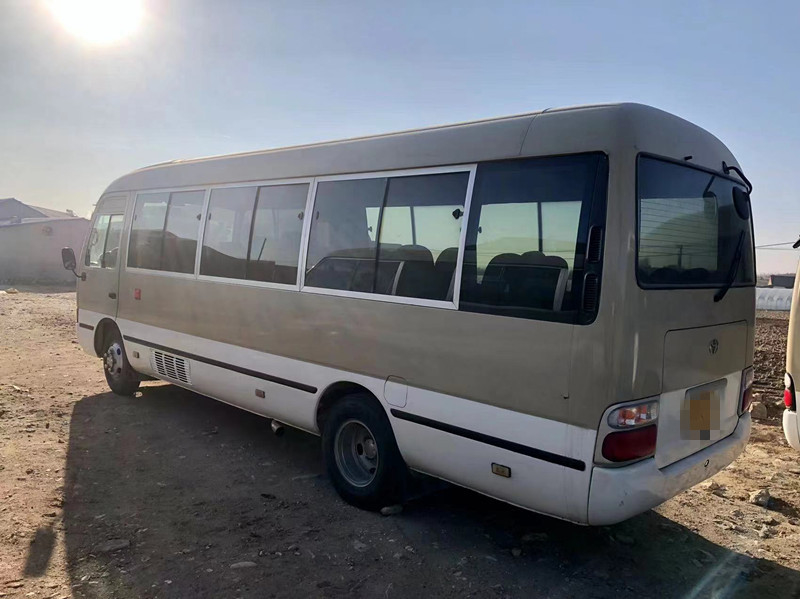 বৈদ্যুতিক দরজা সহ TOYOTA কোস্টার মিনি বাস প্যাসেঞ্জার পর্যটন বাস ব্যবহৃত 26টি আসন