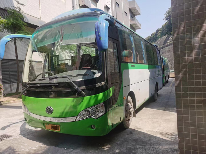 39টি আসন ইউটং বাস ZK6888 কোচ আরএইচডি স্টিয়ারিং ডিজেল ইঞ্জিন পরিবহনের জন্য ব্যবহার করা হয়েছে