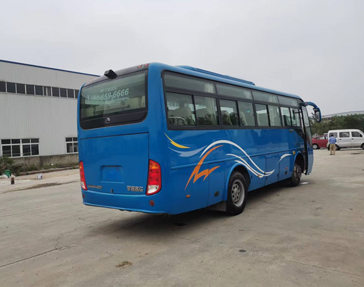 পরিবহনের জন্য 37টি আসন ইউটং বাস ZK6842D ফ্রন্ট ইঞ্জিন কোচ RHD স্টিয়ারিং ব্যবহার করা হয়েছে