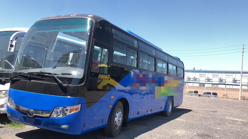 2015 সালের 47 সিট ইউটং ZK6107 নতুন সিট LHD স্টিয়ারিং সহ কোচ বাস ব্যবহার করা হয়েছে