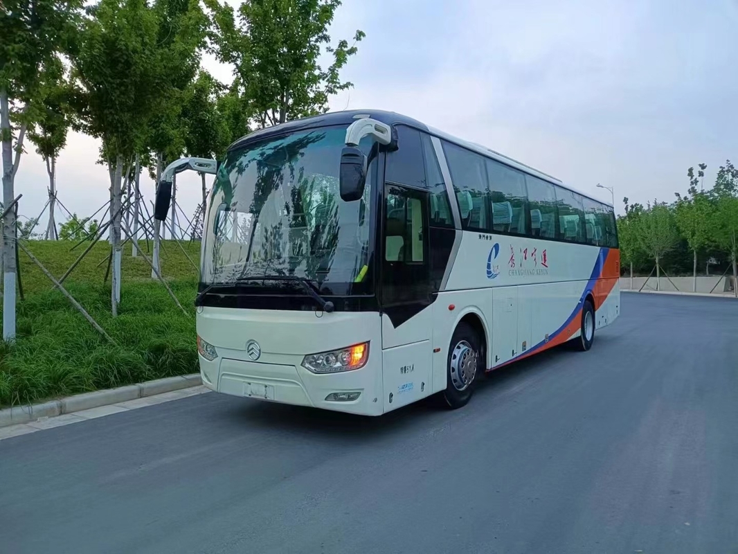 51 আসনের Rhd রিয়ার ইঞ্জিন ব্যবহৃত কোচ বাস গোল্ডেন ড্রাগন XML6113 দুই দরজা ইউরো IV