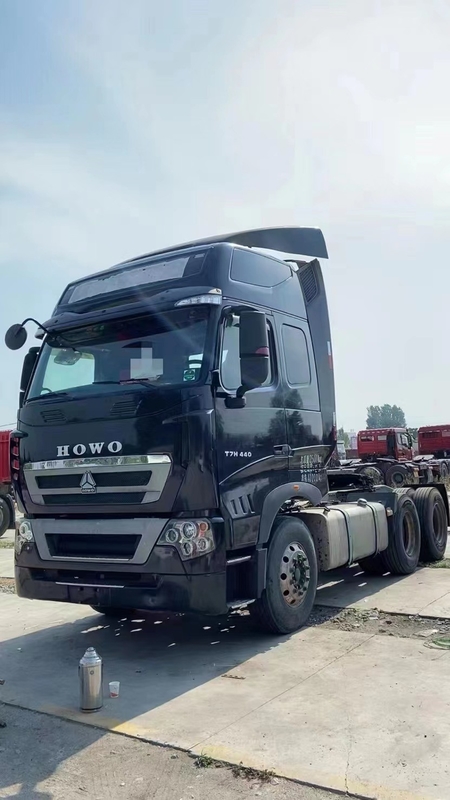 ব্যবহৃত Sinotruck 6*4 10 Wheel 440 Horse Power Tractor Howo T7 হেড ডিজেল ইঞ্জিন ট্রেলার হেড