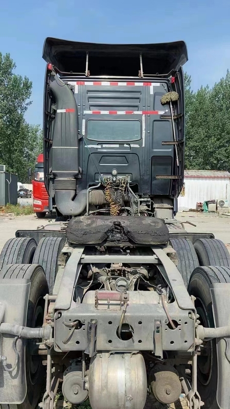 ব্যবহৃত Sinotruck 6*4 10 Wheel 440 Horse Power Tractor Howo T7 হেড ডিজেল ইঞ্জিন ট্রেলার হেড
