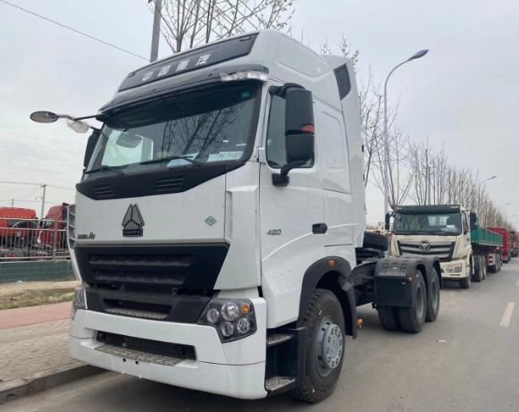 হেভি ডিউটি ​​10 ​​হুইলার HOWO A7 ট্রাক্টর Sinotruk 6x4 420hp ট্রাক্টর ট্রাক হেড