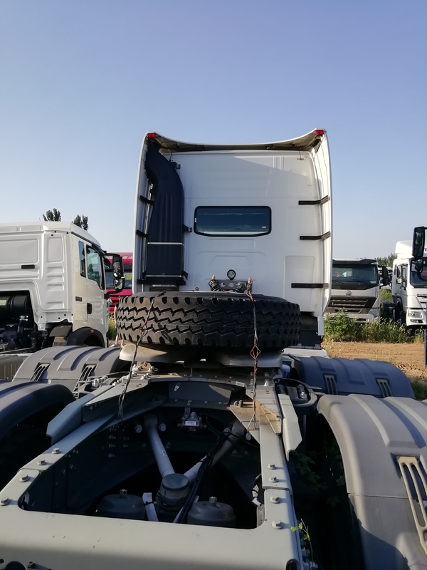হেভি ডিউটি ​​10 ​​হুইলার HOWO A7 ট্রাক্টর Sinotruk 6x4 420hp ট্রাক্টর ট্রাক হেড
