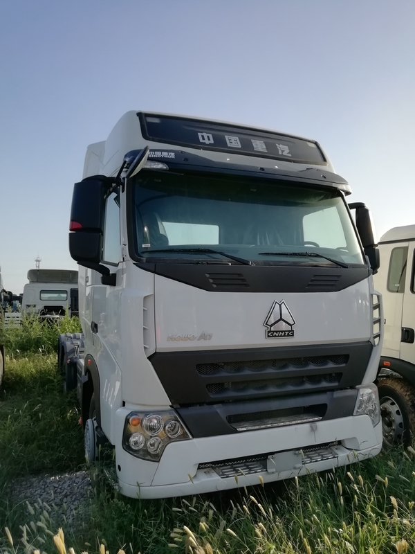 হেভি ডিউটি ​​10 ​​হুইলার HOWO A7 ট্রাক্টর Sinotruk 6x4 420hp ট্রাক্টর ট্রাক হেড