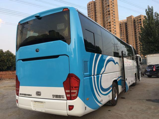Zk6122 LHD ব্যবহৃত ইউটং বাস 2015 সালের 50 আসনের ডিজেল ইঞ্জিন 125km/H সর্বোচ্চ গতি