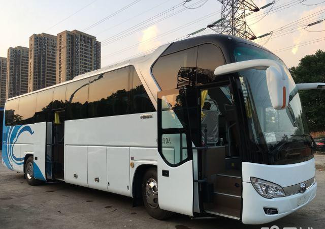Zk6122 LHD ব্যবহৃত ইউটং বাস 2015 সালের 50 আসনের ডিজেল ইঞ্জিন 125km/H সর্বোচ্চ গতি