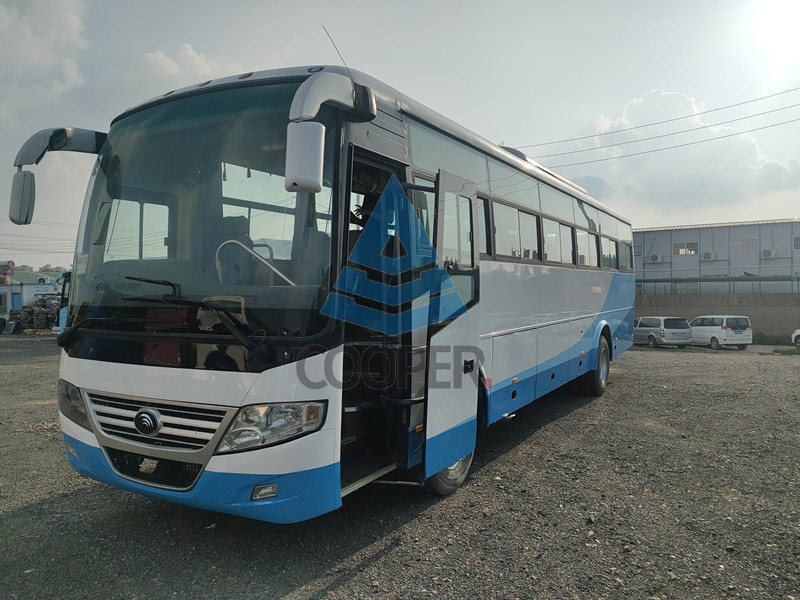 2014 সাল 53 সিটার ইউটং ব্যবহৃত বাস ZK6112D RHD স্টিয়ারিং নতুন সিট এয়ার কন্ডিশনার