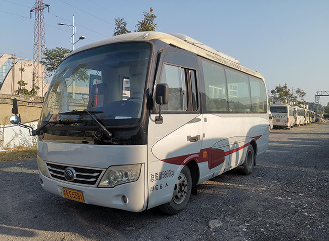 6 আসনের সেকেন্ড হ্যান্ড ইউটং বাস মিনি সিটি ট্রাভেলিং ডিজেল ইঞ্জিন রাইট হ্যান্ড রিভ 132KW