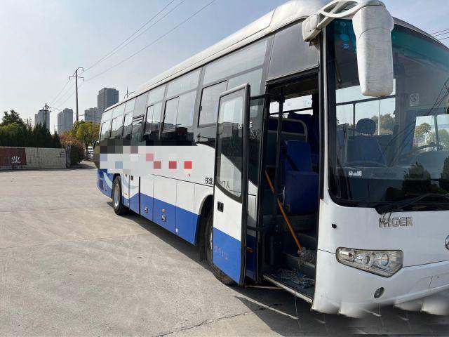 সেকেন্ড হ্যান্ড বাস 47 আসনের কিংলং কোচ বাস Rhd Lhd ইউরো 3 ডিজেল ইঞ্জিন বাস বিক্রয়ের জন্য