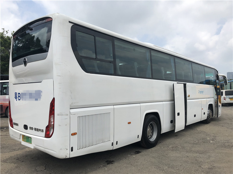বিলাসবহুল কোচ বাস 53 আসনের Rhd Lhd ডিজেল ইউরো 3 অভ্যন্তরীণ সিটি বাস দীর্ঘ দূরত্বের যাত্রীবাহী বাস বিক্রয়ের জন্য