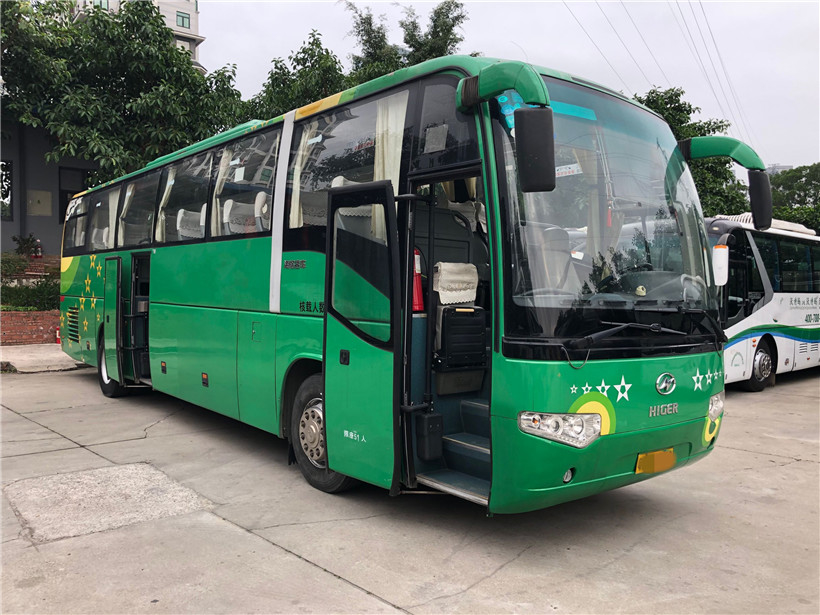 লাক্সারি কোচ বাস সেকেন্ড হ্যান্ড 51 সিটের Rhd Lhd ডিজেল বাস কিংলং কোয়ালিটি ভালো অবস্থার বাস