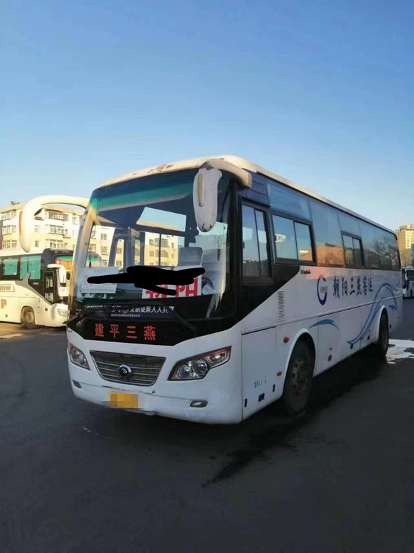 ব্যবহৃত শাটল বাস 2014 সালের 44 আসনের ZK6102D সামনের ইঞ্জিন সহ ব্যবহৃত বাস এবং কোচ