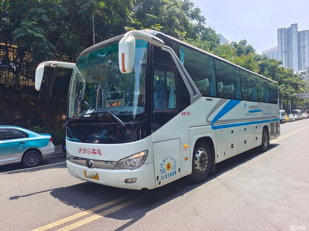 ব্যবহৃত ছোট বাস 39 আসনের সাদা ইউটং বাসের পিছনের ইঞ্জিন প্রস্থান আফ্রিকার জন্য ব্যবহৃত বিলাসবহুল বাস