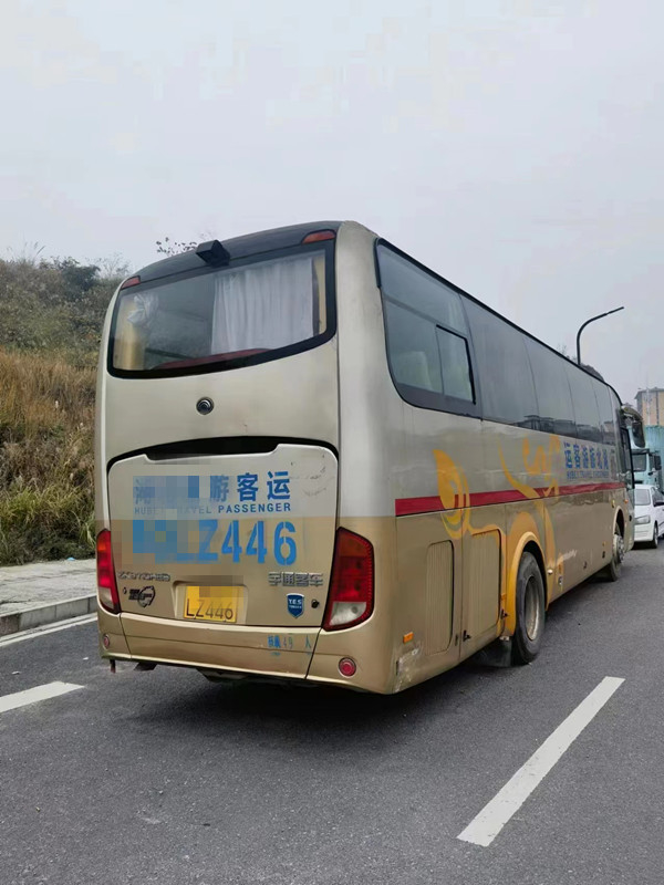 ব্যবহৃত কোচ ইউটং বাস ZK6110 51 আসন 2013 বছরের RHD স্টিয়ারিং ব্যবহৃত বিলাসবহুল বাস