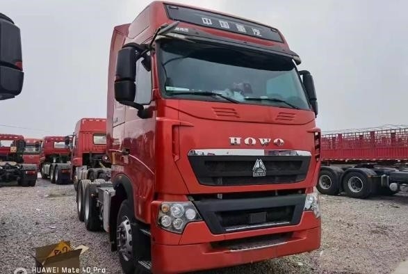 2য় হ্যান্ড ট্রেলার 3 আসন 6×4 ড্রাইভ মোড 460hp HOWO ট্র্যাক্টর ট্রেলার লাল রঙের 10 টায়ার