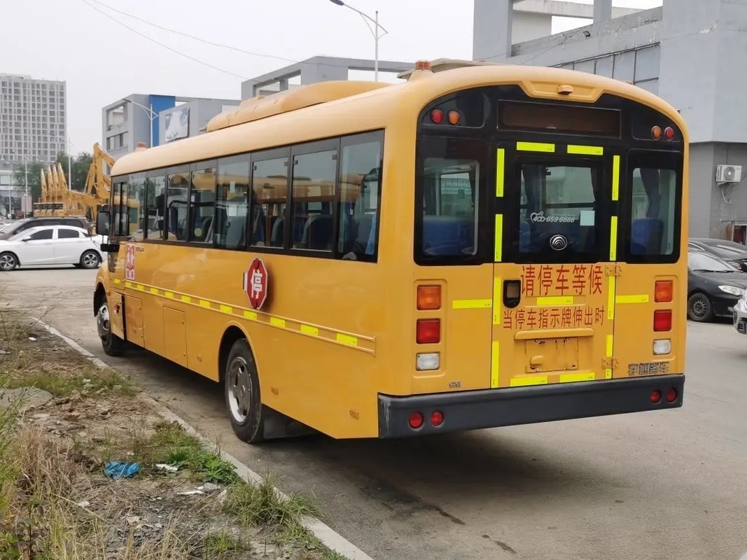 সেকেন্ড হ্যান্ড স্কুল বাস উইচাই ইঞ্জিন 52 আসন 9 মিটার ইউটং ব্যবহৃত বাস ZK6935D