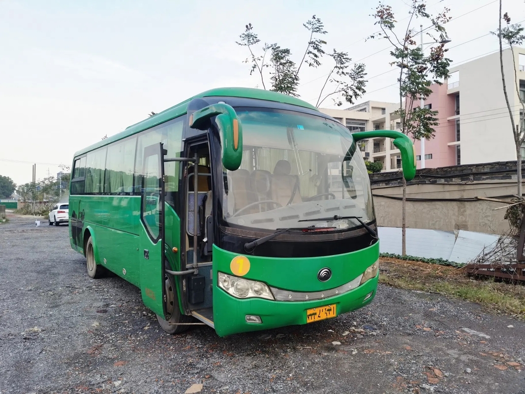 ব্যবহৃত বাস এবং কোচ ইউরো IV ইউচাই ইঞ্জিন 39 আসনের সেকেন্ড হ্যান্ড ইউটং বাস ZK6879 সিলিং উইন্ডো