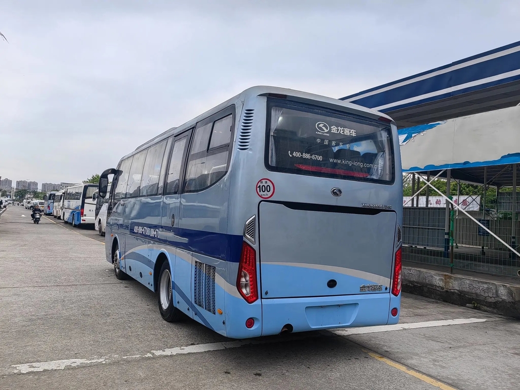ব্যবহৃত শাটল বাস 26 আসন সিলিং উইন্ডো 8.5 মিটার 220hp ইঞ্জিন ম্যানুয়াল ট্রান্সমিশন Kinglong বাস XMQ6859