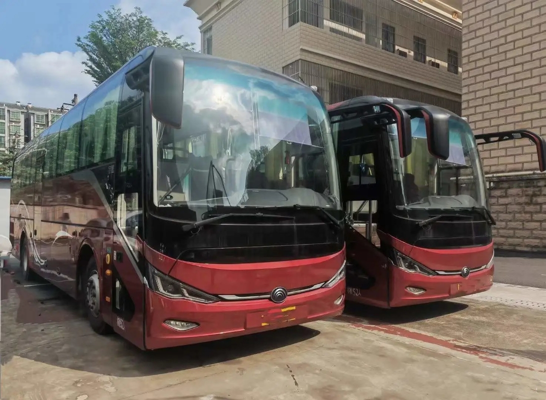 ব্যবহৃত ট্রানজিট বাস 2021 বছরের Yuchai ইঞ্জিন 310hp 52 আসনের ডিস্ক ব্রেক এয়ারব্যাগ সাসপেনশন 2 দরজা ইয়াং টং ZK6117