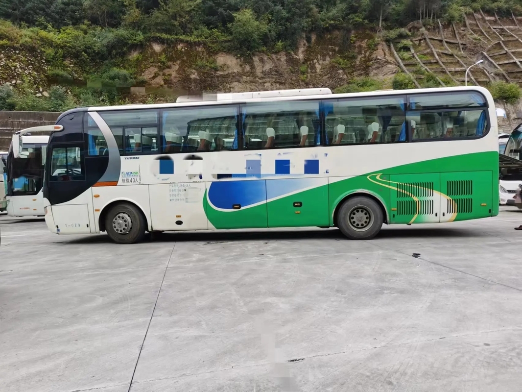 ব্যবহৃত বাস কোচ 43 আসনের EURO IV এয়ারব্যাগ সাসপেনশন ইউচাই ইঞ্জিন 310hp ২য় হ্যান্ড ইউটং বাস ZK6110 LHD/RHD