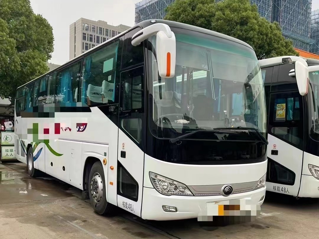 ২য় হ্যান্ড বাস 2020 বছর ইউকুয়াই ইঞ্জিন 48 আসনের পাতার স্প্রিং লেফট হ্যান্ড ড্রাইভ সিলিং উইন্ডো ব্যবহৃত ইউটং বাস