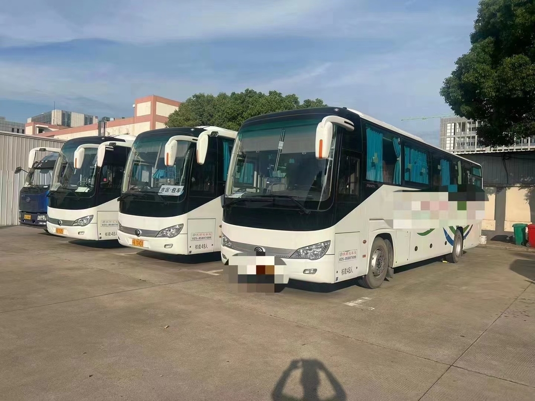 ২য় হ্যান্ড বাস 2020 বছর ইউকুয়াই ইঞ্জিন 48 আসনের পাতার স্প্রিং লেফট হ্যান্ড ড্রাইভ সিলিং উইন্ডো ব্যবহৃত ইউটং বাস