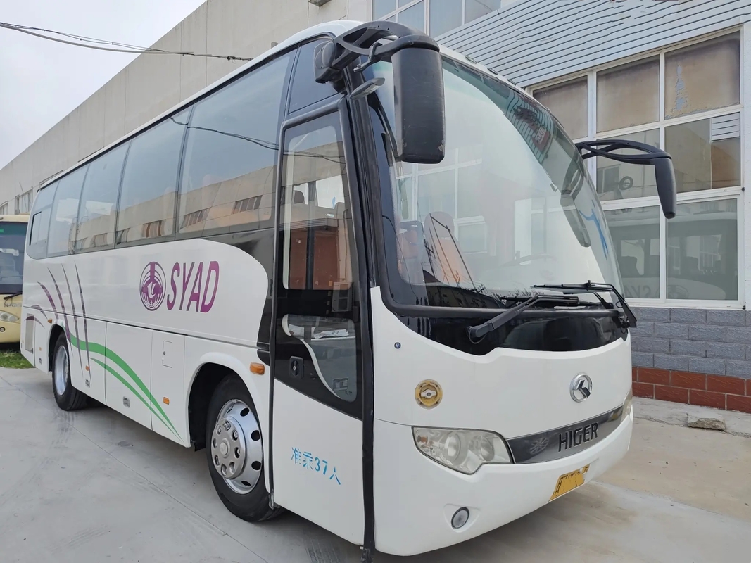 ব্যবহৃত বাণিজ্যিক বাস ইউচাই ইঞ্জিন 200hp লাগেজ র্যাক 37 আসন সাদা রঙের বাম হাতের ড্রাইভ হাইগার বাস KLQ6856