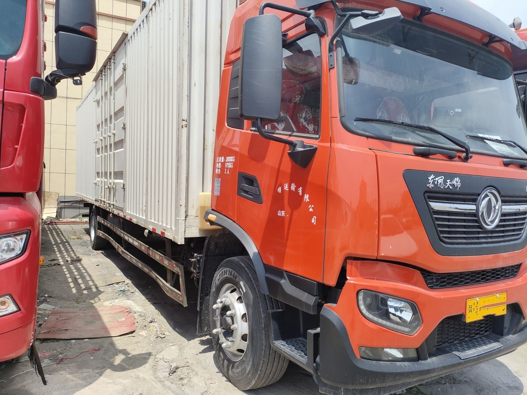 ব্যবহৃত কার্গো ট্রাক কামিন্স ইঞ্জিন 245 Hp ফাস্ট গিয়ারবক্স 10 মিটার লম্বা হাই রুফ কেবিন ডংফেং ভ্যান ট্রাক
