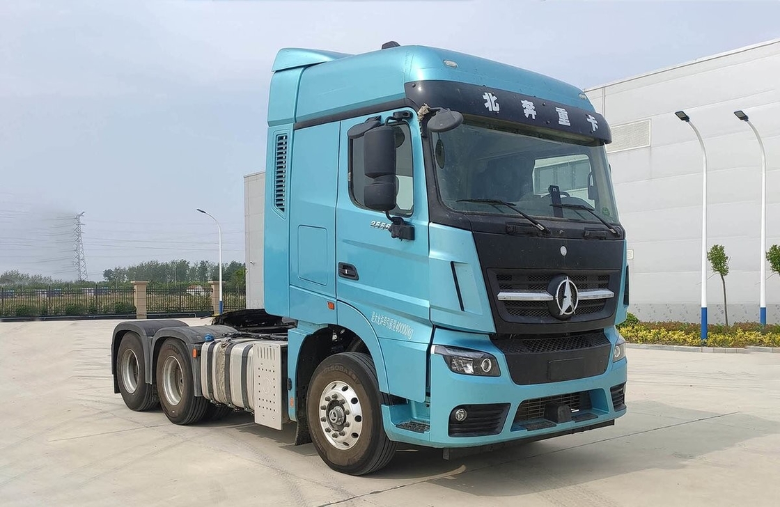 Zf গিয়ারবক্স Amt 560hp ব্যবহৃত জ্বালানী তেল ট্রাক Beiben হর্স হেড 6 * 4 ড্রাইভ মোড 3 অক্ষ