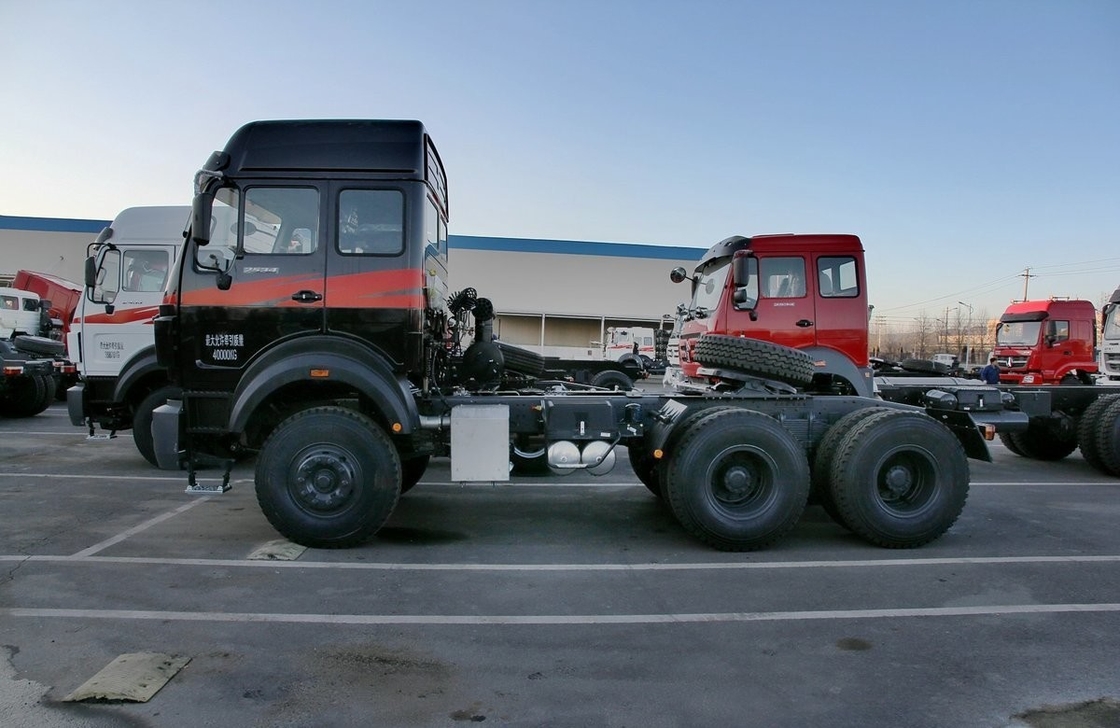 6x4 ব্যবহৃত ট্রাক্টর ট্রাক্টর হেড 336hp উচ্চ ছাদ LHD / RHD