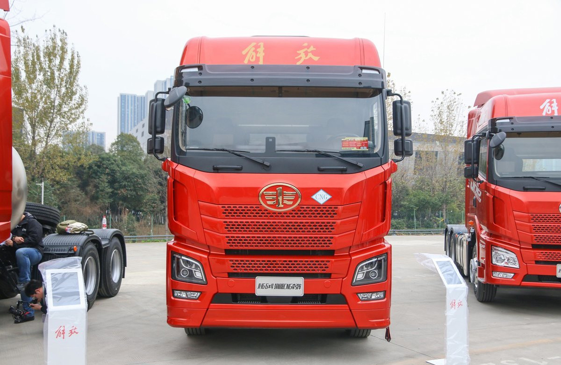 ট্র্যাক্টর ট্রাক্টর ট্রাক Jiefang JH6 6*4 ড্রাইভ মোড 510hp সিএনজি ওয়েচাই ইঞ্জিন ইউরো 6