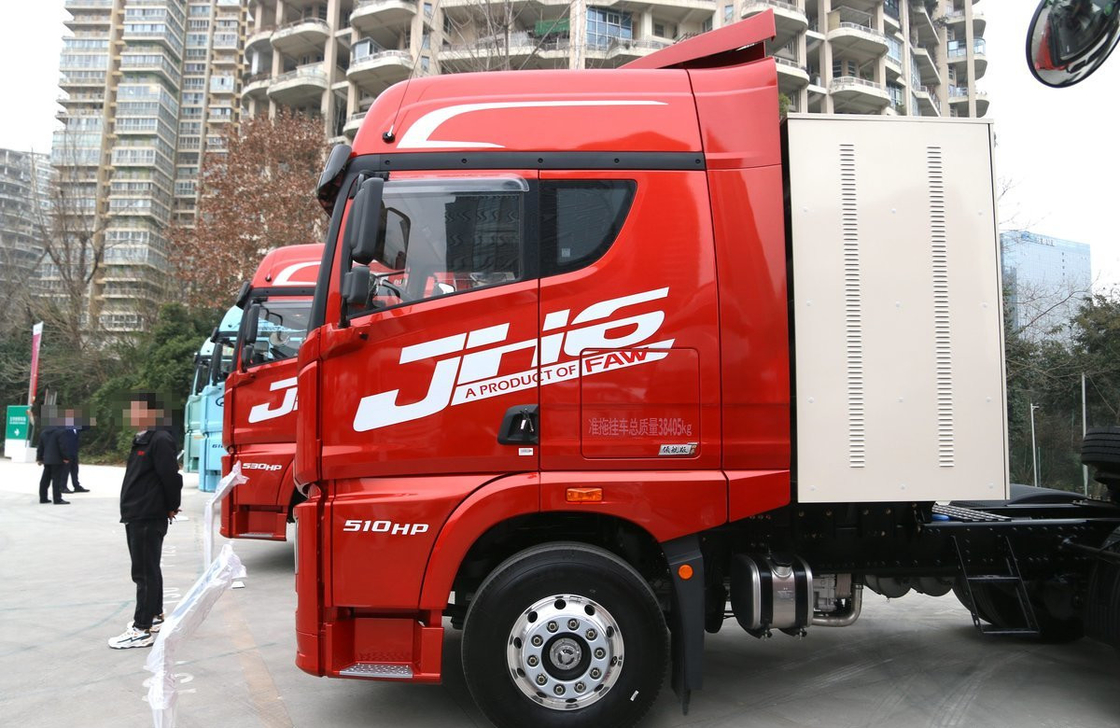 ট্র্যাক্টর ট্রাক্টর ট্রাক Jiefang JH6 6*4 ড্রাইভ মোড 510hp সিএনজি ওয়েচাই ইঞ্জিন ইউরো 6