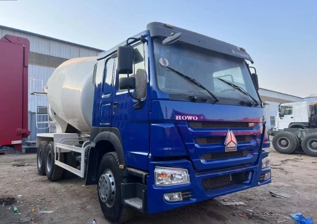 সর্বনিম্ন মূল্য মিশ্রণ মেশিন 10 চাকা HOWO 6X4 8cbm 9cbm 371HP কংক্রিট মিশ্রণ ট্রাক