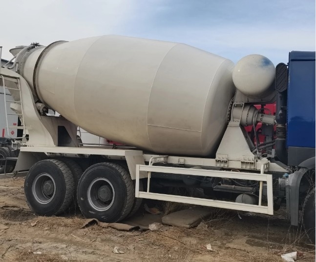 সর্বনিম্ন মূল্য মিশ্রণ মেশিন 10 চাকা HOWO 6X4 8cbm 9cbm 371HP কংক্রিট মিশ্রণ ট্রাক
