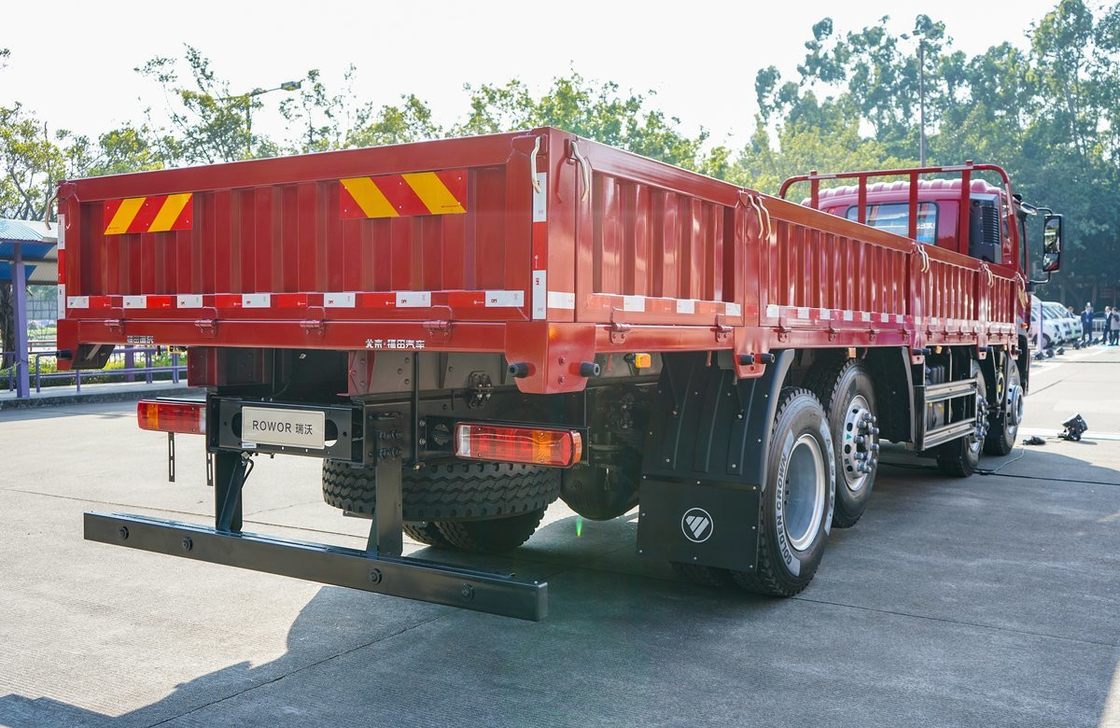 ব্যবহৃত সিনো কার্গো ট্রাক ইউচাই ইঞ্জিন 270hp 8 * 2 ড্রাইভ মোড 2 সিট একক ঘুমন্ত