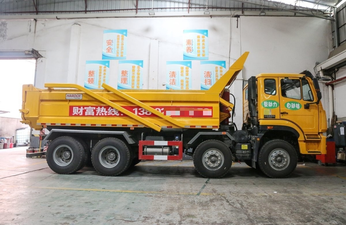 ব্যবহৃত হাও টিপার ট্রাক সিনোট্রাক 8 * 4 হোহান 350hp শক্তিশালী ইঞ্জিন 12 চাকা রাস্তা পরিবহন
