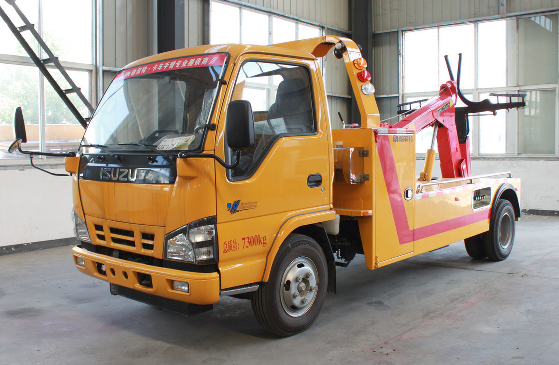 ট্যাগ ট্রাক Wrecker ব্যবহৃত Isuzu 600P মডেল 4 * 2 ড্রাইভ মোড 130hp লোডিং 3 টন একক ক্যাবিন