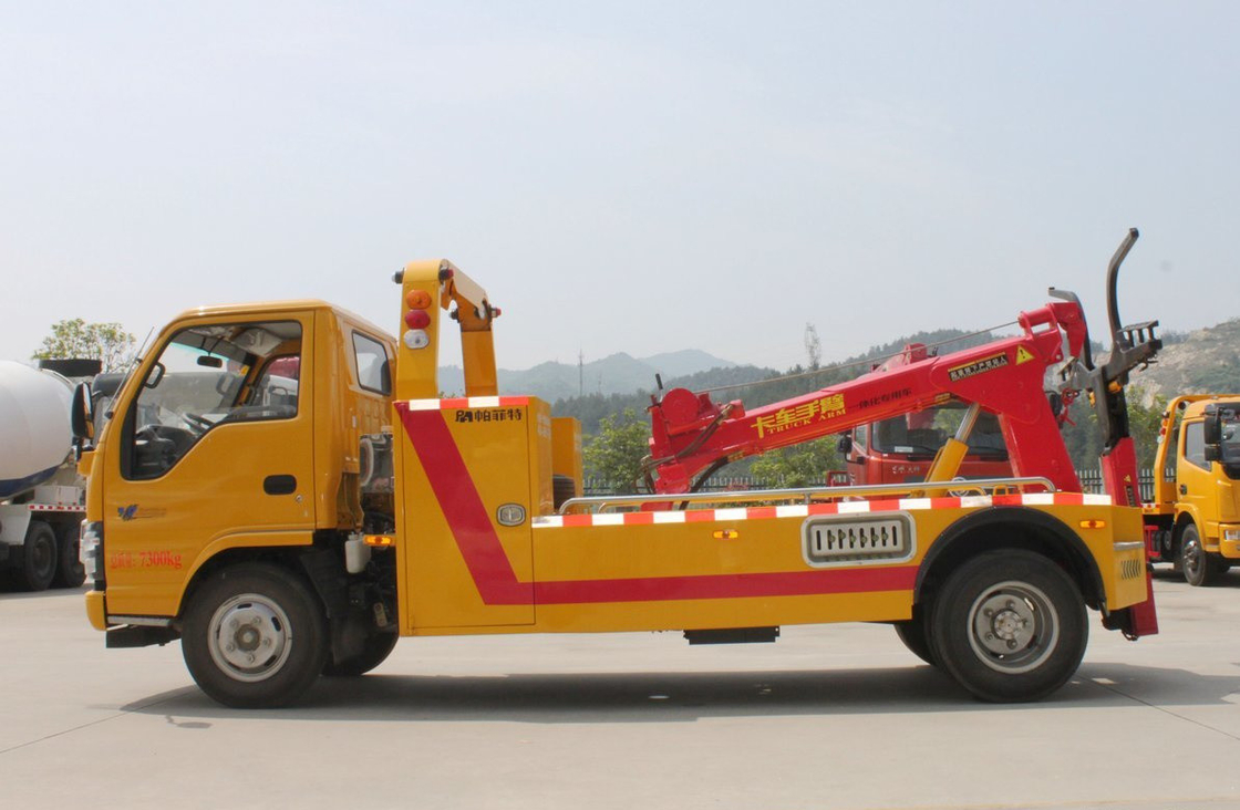 ট্যাগ ট্রাক Wrecker ব্যবহৃত Isuzu 600P মডেল 4 * 2 ড্রাইভ মোড 130hp লোডিং 3 টন একক ক্যাবিন