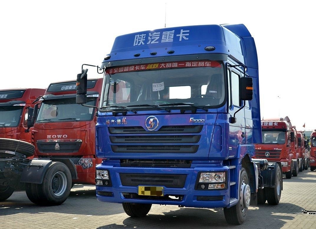 ট্রাক হেড শ্যাকম্যান F3000 4 * 2 ড্রাইভ মোড ট্র্যাক্টর ট্রাক উচ্চ ছাদ দ্রুত 9- গতির ট্রান্সমিশন
