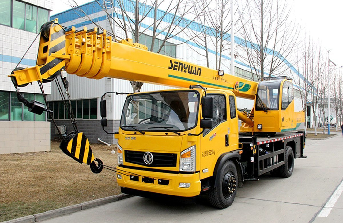 ব্যবহৃত ট্রাক ক্রেন বিক্রয়ের জন্য Dongfeng 16 টন সঙ্গে পাঁচ-বিভাগ সোজা বাহু চীনা মোবাইল ক্রেন