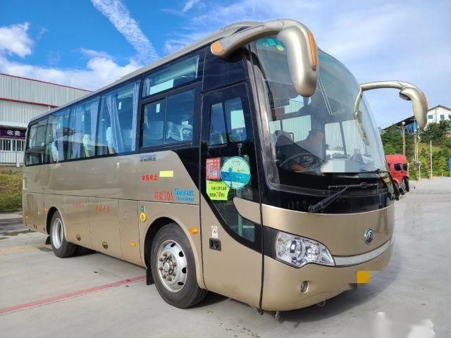 সেকেন্ড হ্যান্ড ইউটোং কোচ বাস ZK6808 বাম হাত ড্রাইভ 30 আসন আফ্রিকায় ব্যবহার