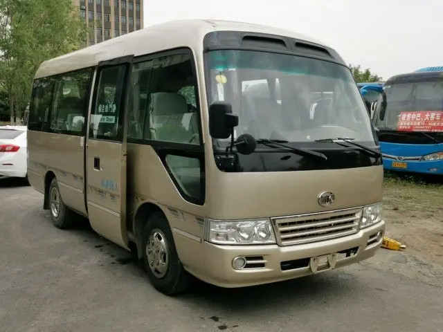 HFF6600 অঙ্কাই ফ্রন্ট-মাউন্ট করা ডিজেল ইঞ্জিন বাম-হ্যান্ড ড্রাইভ এক-দরজা মাঝারি আকারের বাস
