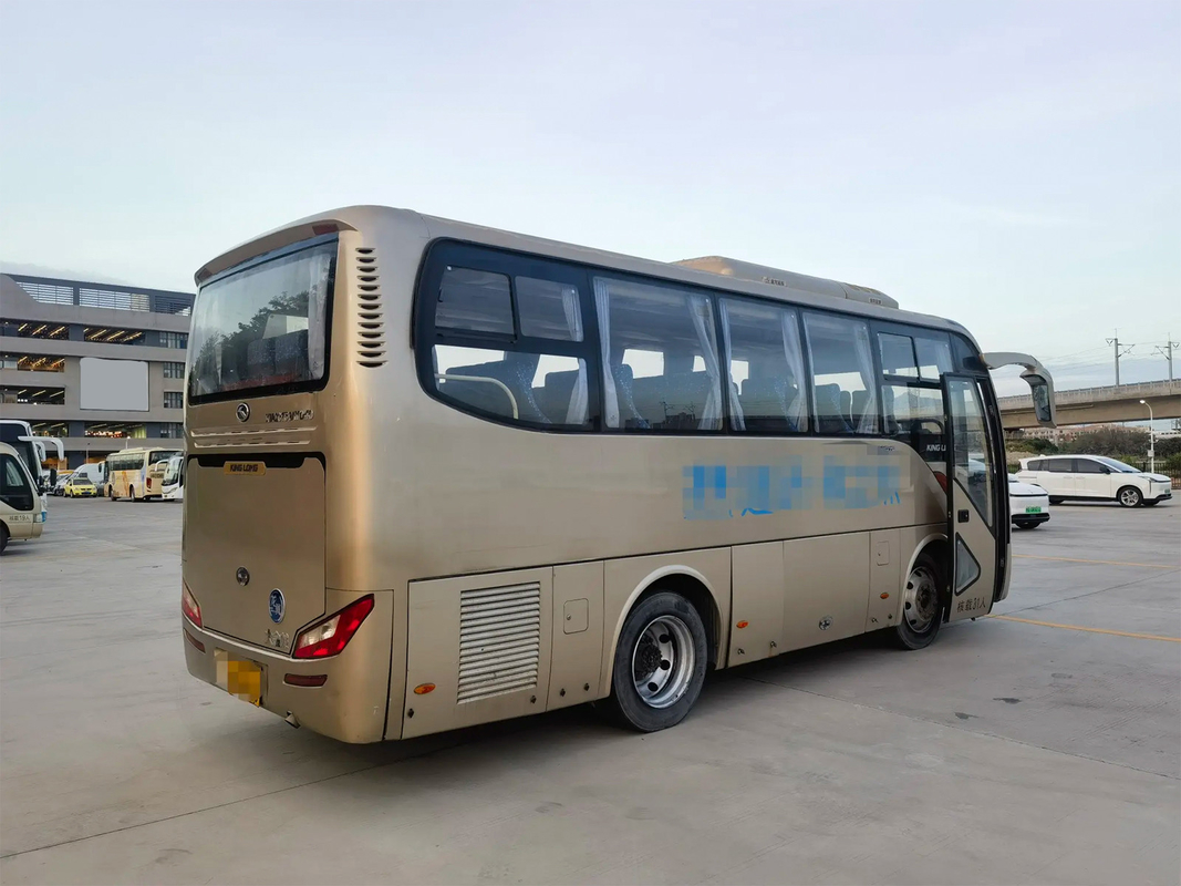 XMQ6759 ইউরো 4 স্ট্যান্ডার্ড 7.5 মিটার বাম-হ্যান্ড ড্রাইভ ডিজেল ইঞ্জিন কিংলং ব্যবহৃত যাত্রীবাহী বাস