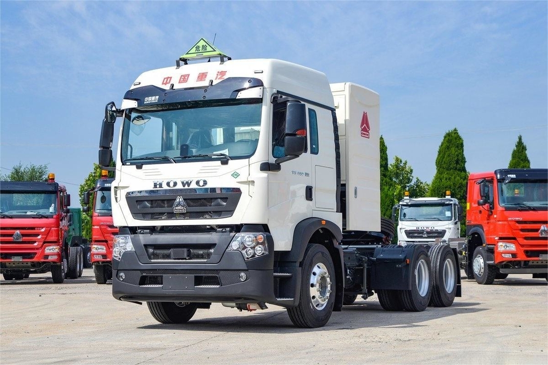 HOWO ভারী ট্রাক 460HP 6X4 সিএনজি বিপজ্জনক পণ্য ট্র্যাক্টর জাতীয় VI পিছনের আটটি চাকার