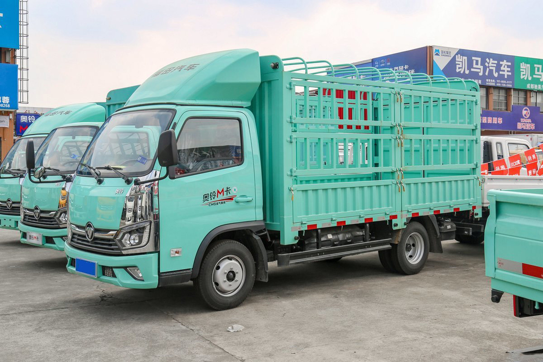 ফোটন অমান মিনি ট্রাক 2.0L 127HP সিএনজি 3.815 মিটার উচ্চ ছাদ ডিফ্লেক্টর বেড়া ট্রাক শক-অ্যাসোসিং আসন