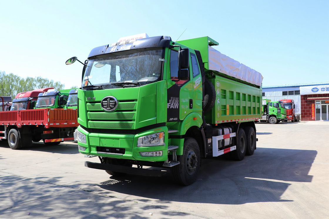 FAW CA3250 এয়ারব্যাগ শক শোষণকারী আসন ভারী ট্রাক 420HP ফ্ল্যাট-টপ ক্যাবিন 6X4 5.8m জিফ্যাং ডাম্প ট্রাক