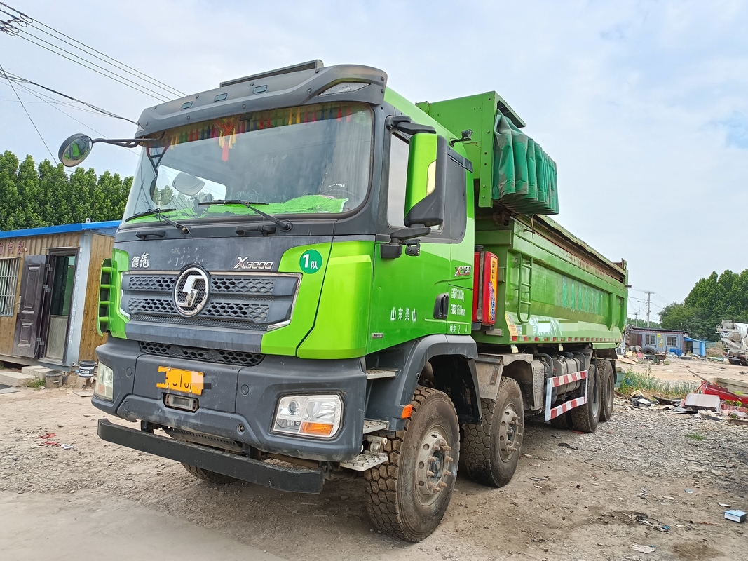 8x4 টিপার ট্রাক শ্যাকম্যান ডাম্প ট্রাক বিক্রয় 2021 বছর 30-50 টন পাথর বালির পরিবহন
